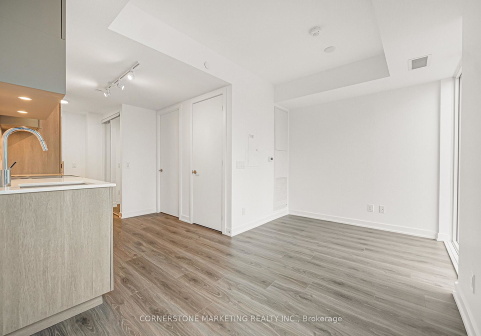 100-queen-street-e-toronto-toronto-ontario-c13824184