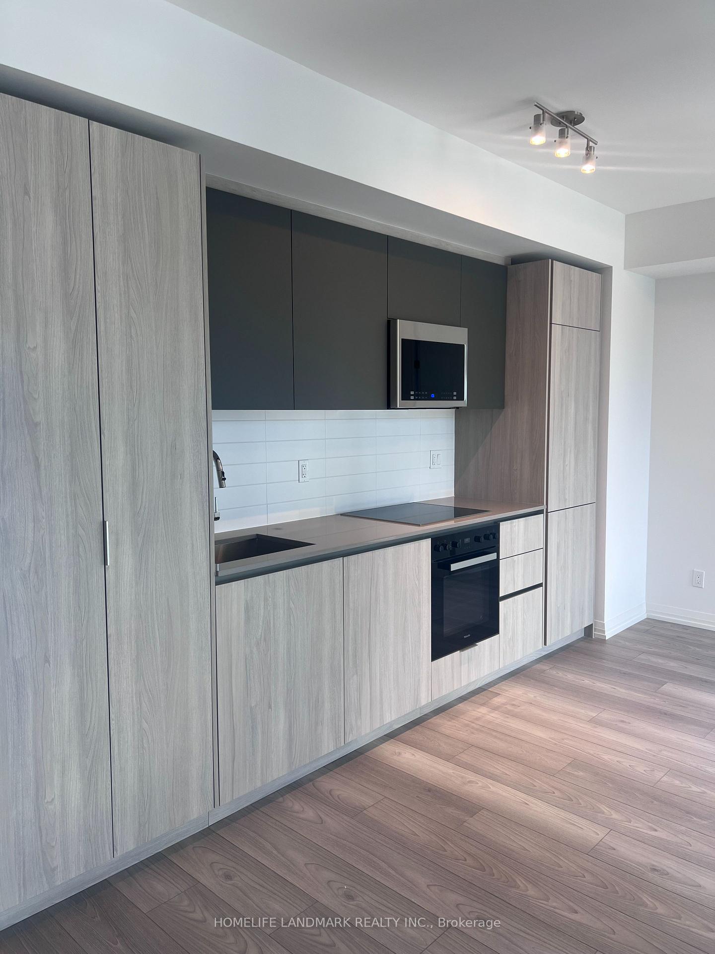 400-king-west-street-toronto-toronto-ontario-c13824580