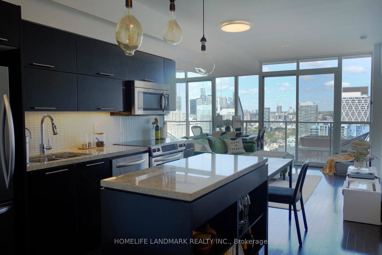 126-simcoe-street-toronto-toronto-ontario-c13824842