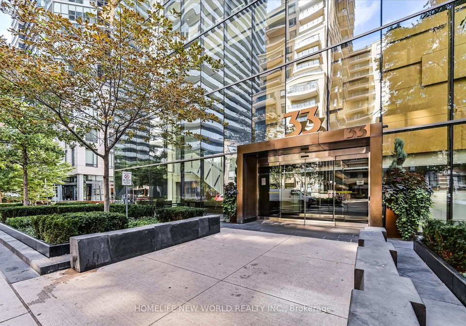 33-charles-street-e-toronto-toronto-ontario-c13825534