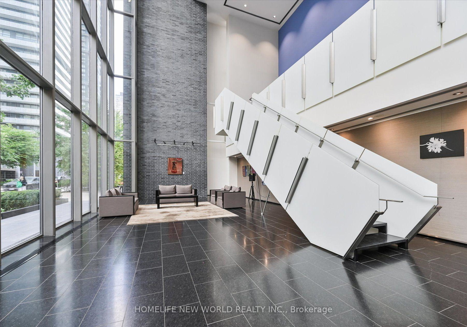 33-charles-street-e-toronto-toronto-ontario-c13825534