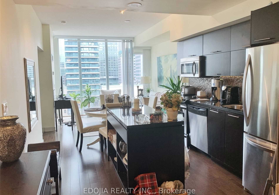 21-nelson-street-toronto-toronto-ontario-c13827262