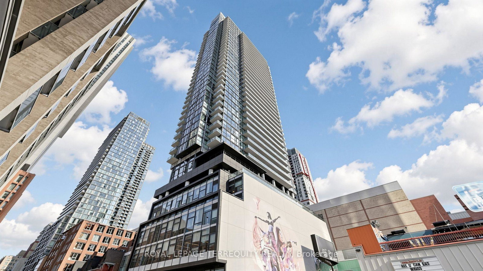 290-adelaide-street-w-toronto-toronto-ontario-c13827694