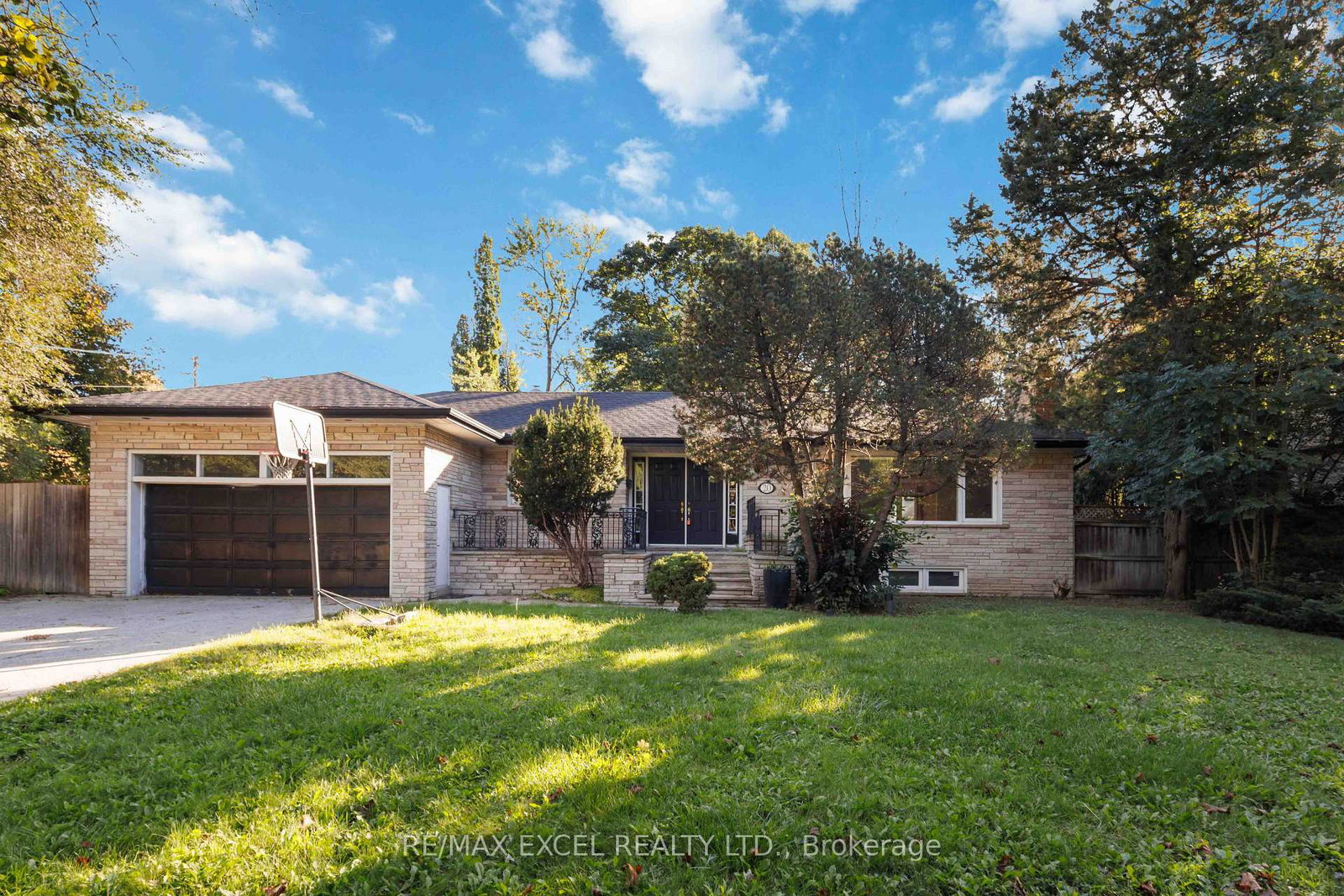 20-oxbow-road-toronto-north-york-ontario-c13828078
