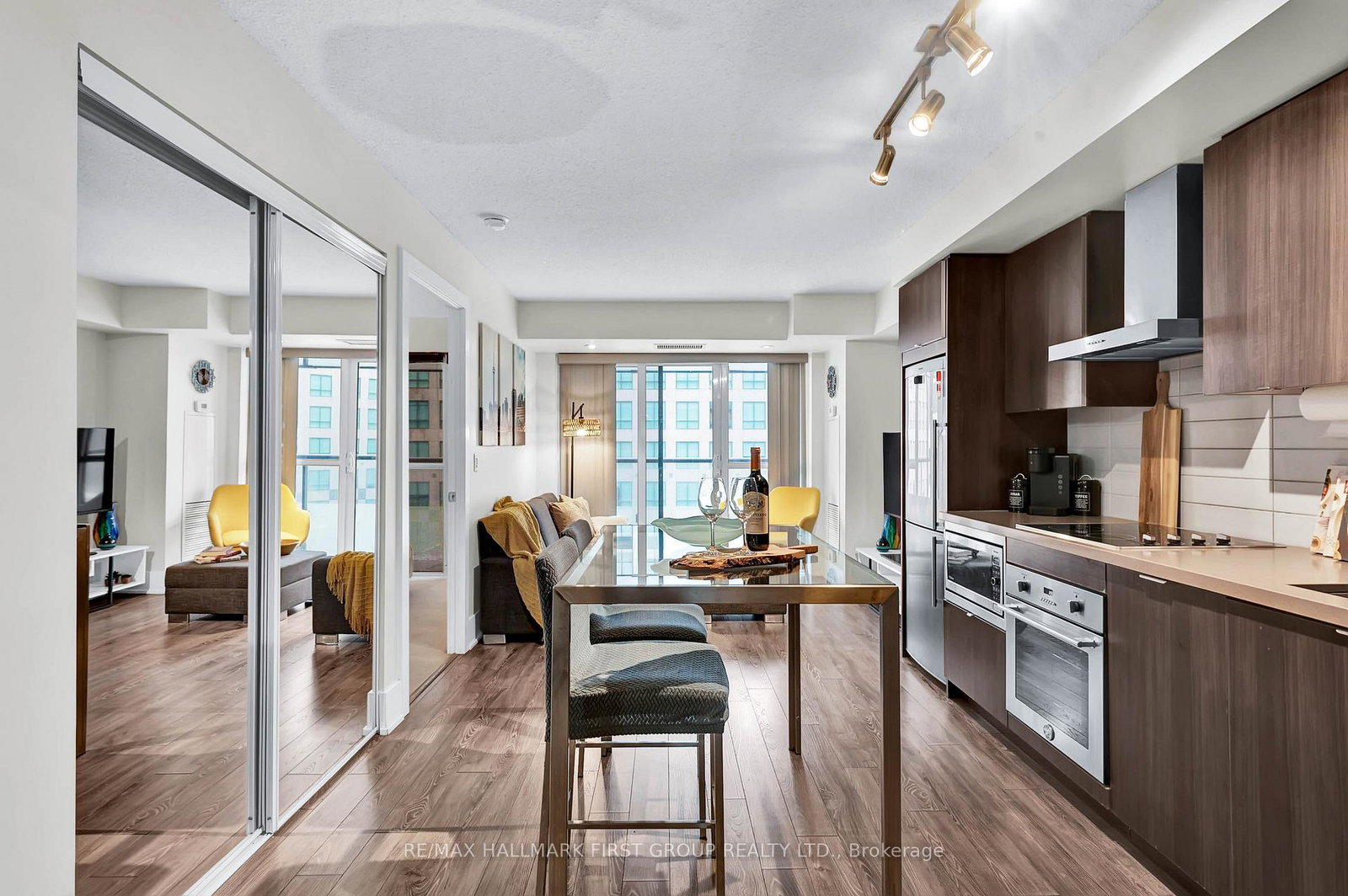 300-front-street-w-toronto-toronto-ontario-c13828182