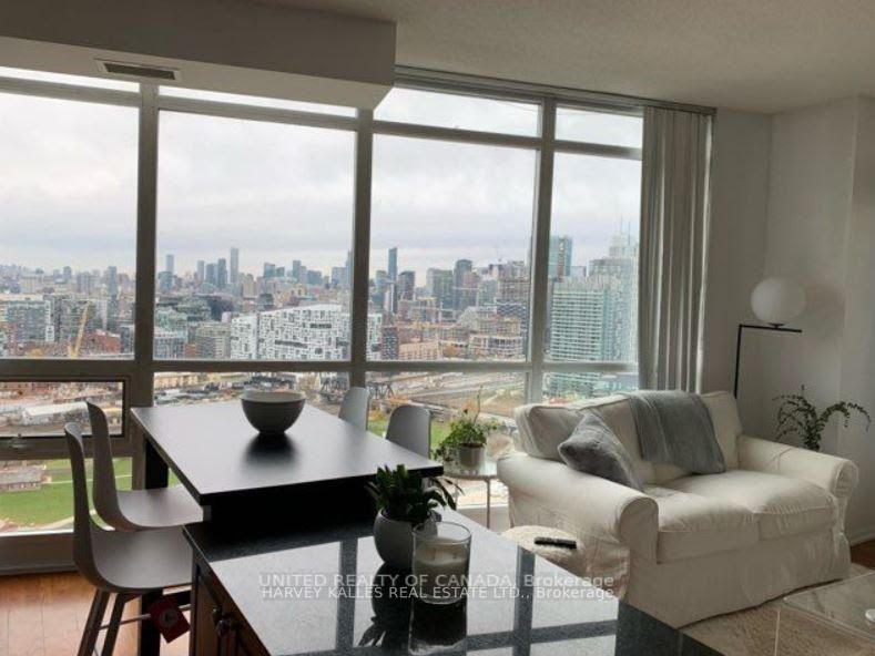 215-fort-york-boulevard-toronto-toronto-ontario-c13829792