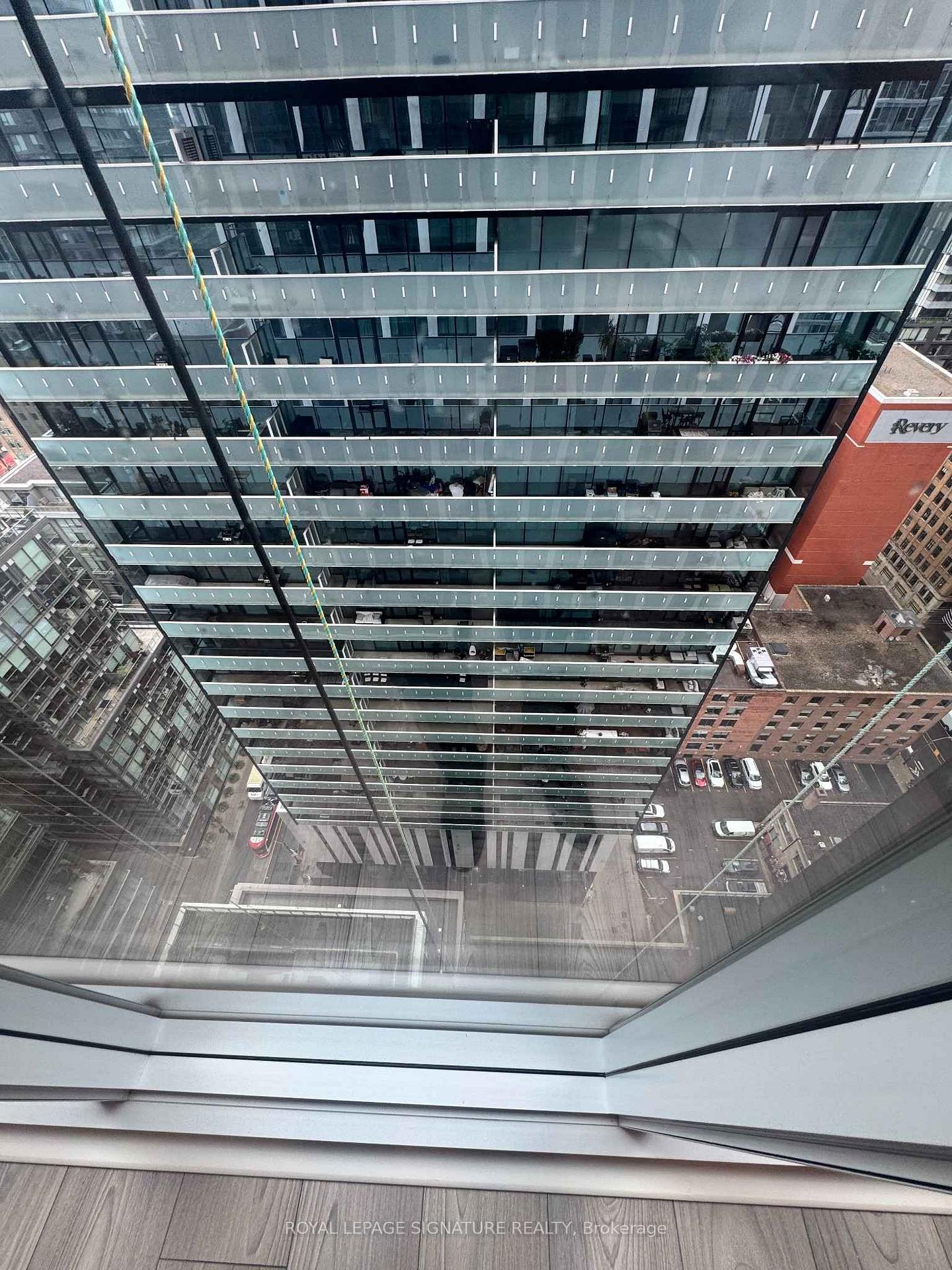 400-king-street-toronto-toronto-ontario-c13830216