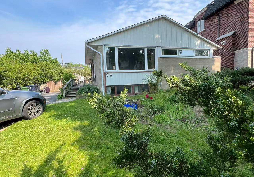 96-berkinshaw-crescent-toronto-north-york-ontario-c13830272