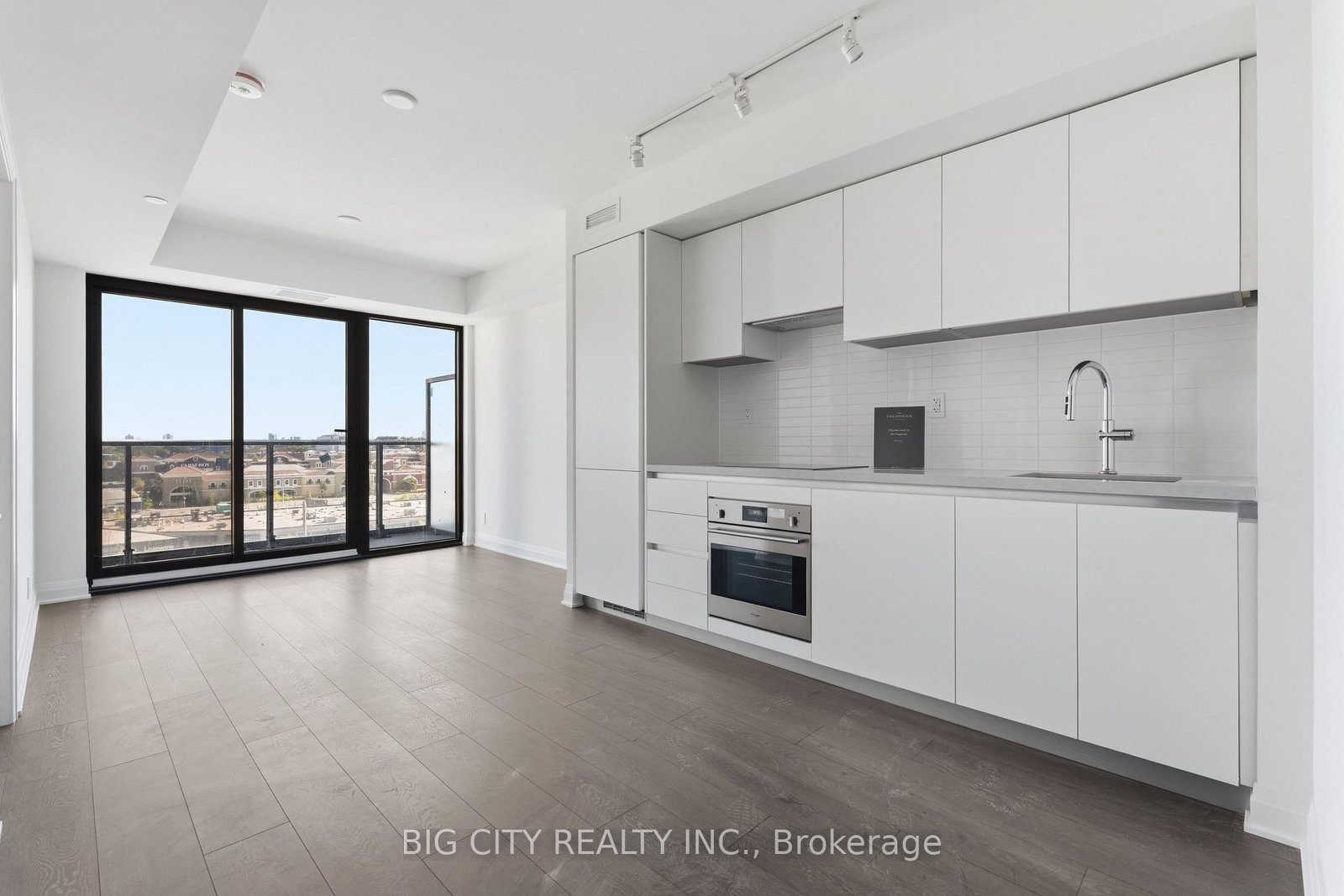 25-frederick-todd-way-toronto-east-york-ontario-c13830528