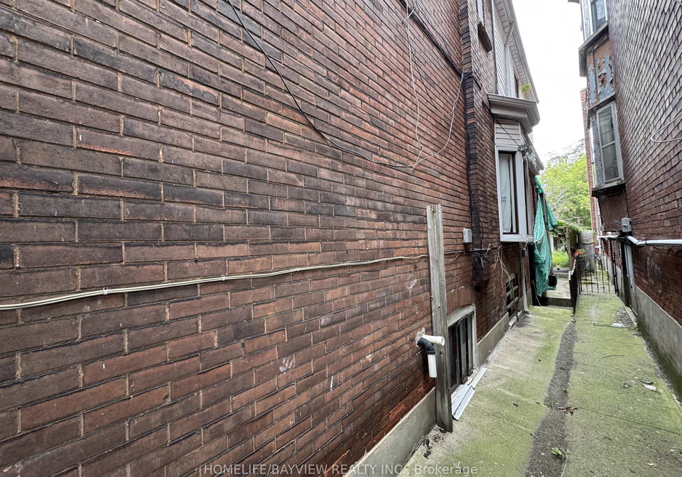 539-lansdowne-avenue-toronto-toronto-ontario-c13830694