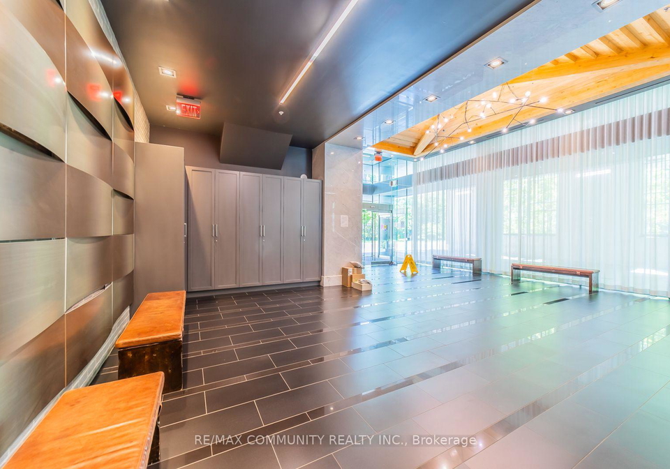 210-simcoe-street-toronto-toronto-ontario-c13831258