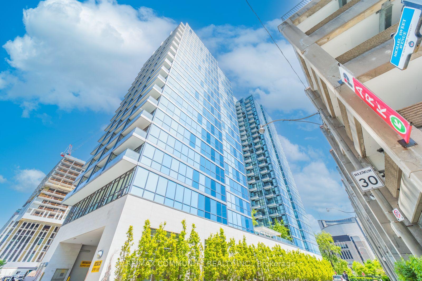 210-simcoe-street-toronto-toronto-ontario-c13831272