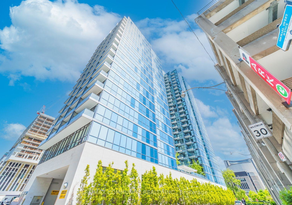 210-simcoe-street-toronto-toronto-ontario-c13831272