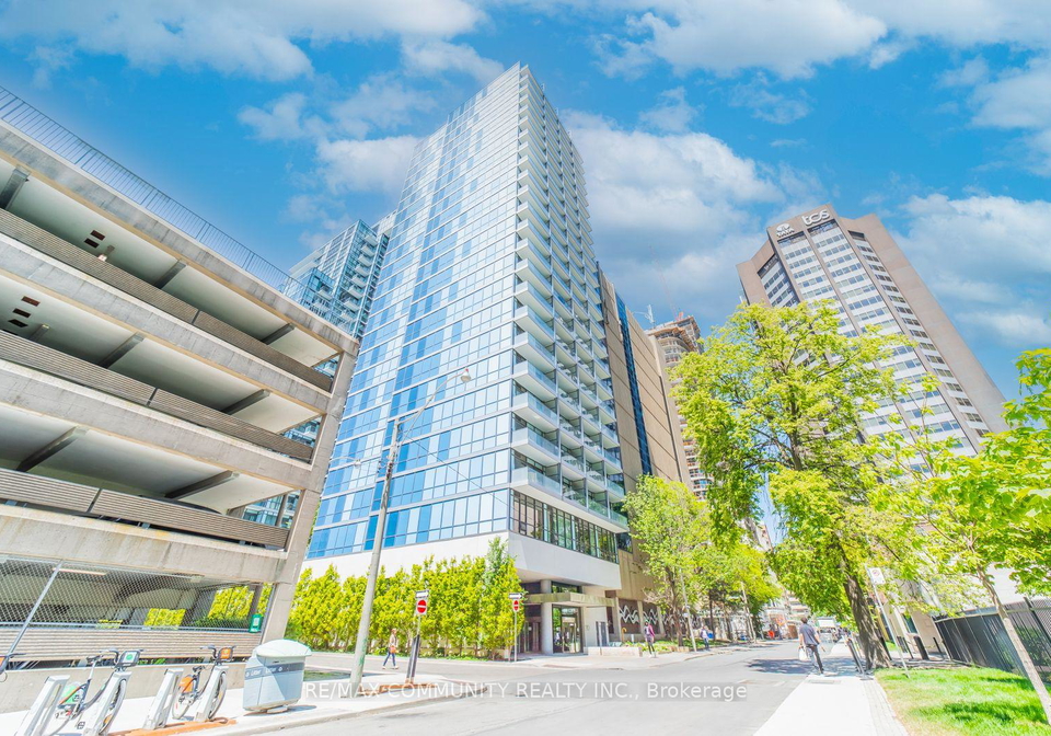 210-simcoe-street-toronto-toronto-ontario-c13831272