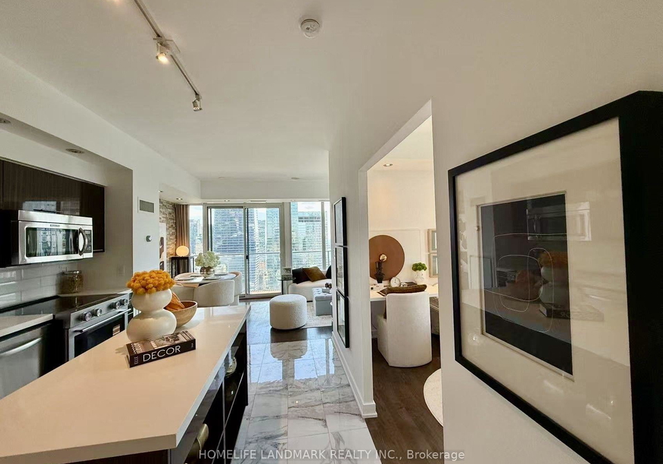126-simcoe-street-toronto-toronto-ontario-c13832138