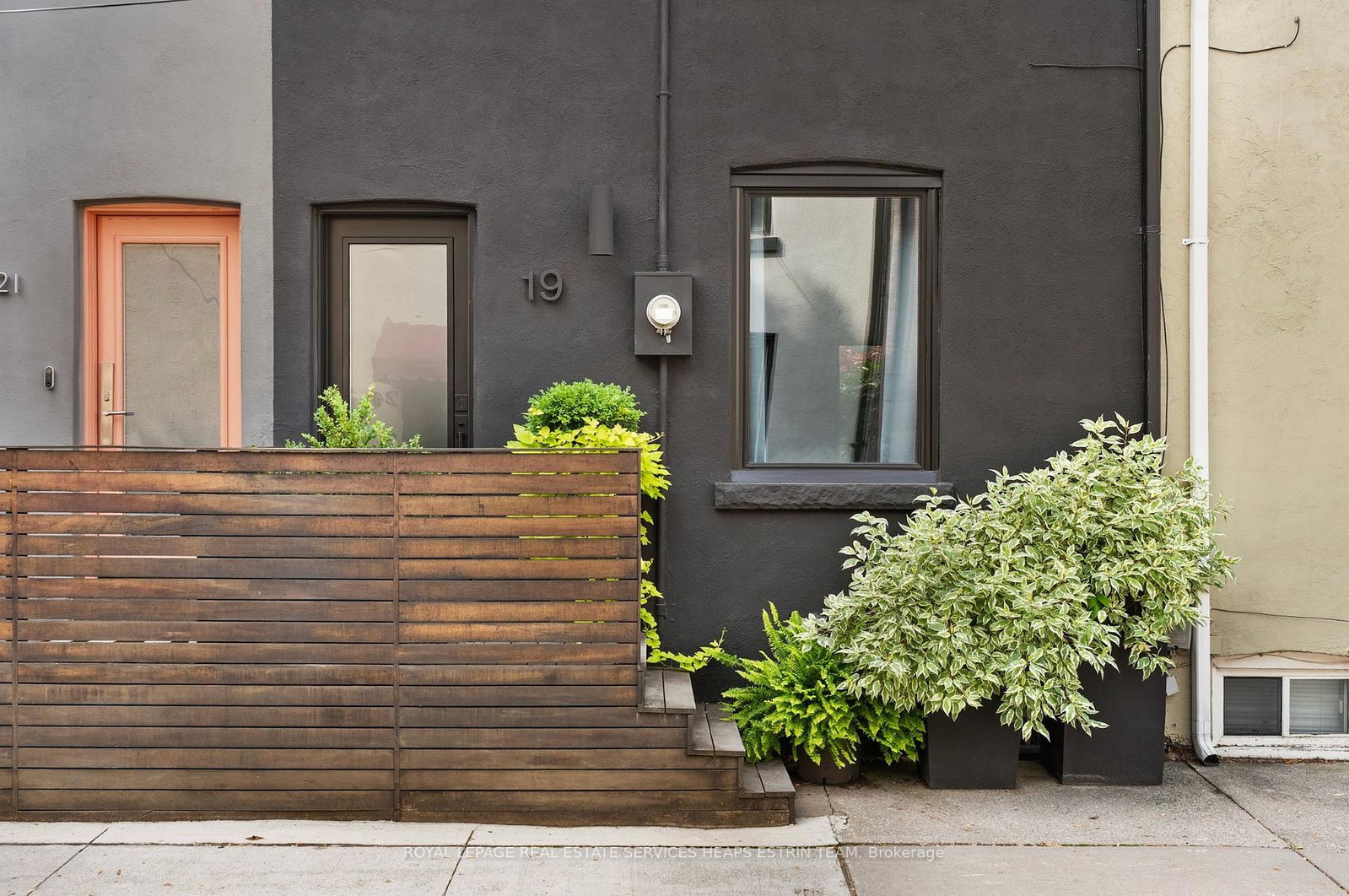 19-wascana-avenue-toronto-toronto-ontario-c13832584