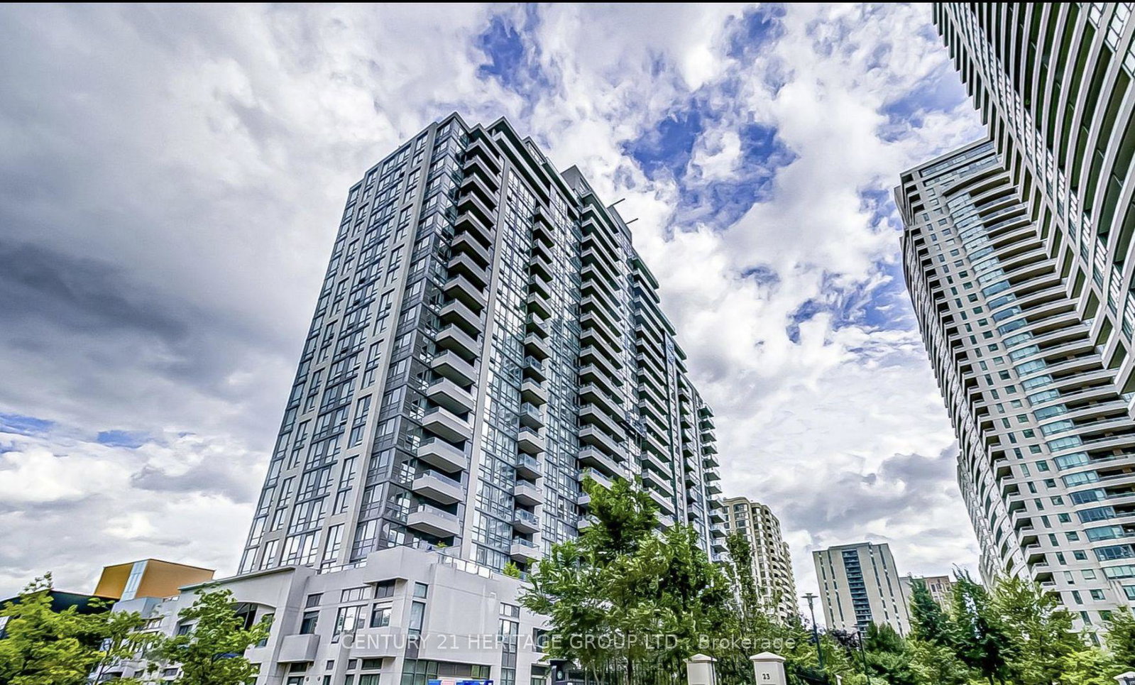 35-hollywood-avenue-toronto-north-york-ontario-c13833020