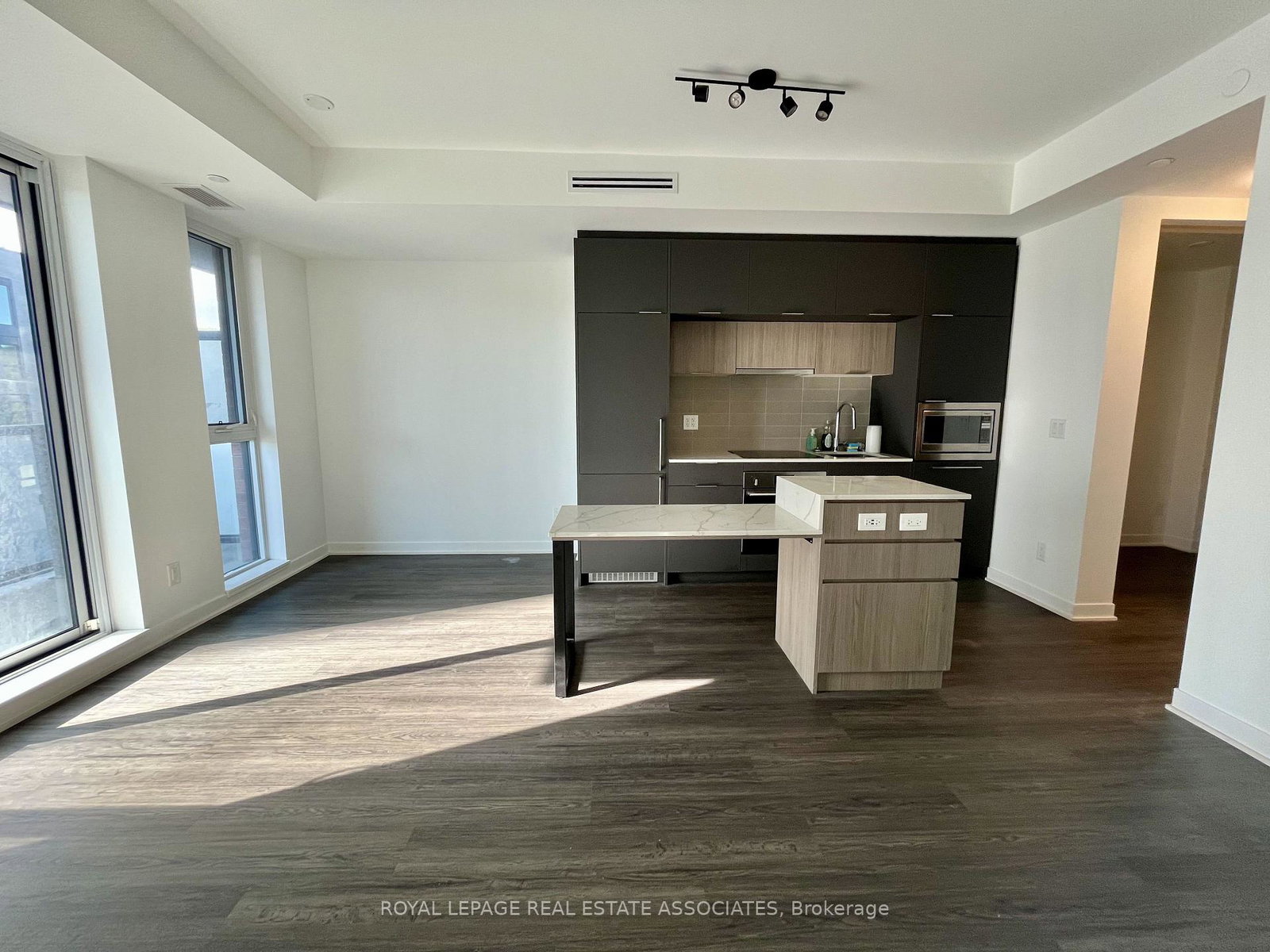 185-alberta-avenue-toronto-toronto-ontario-c13833390