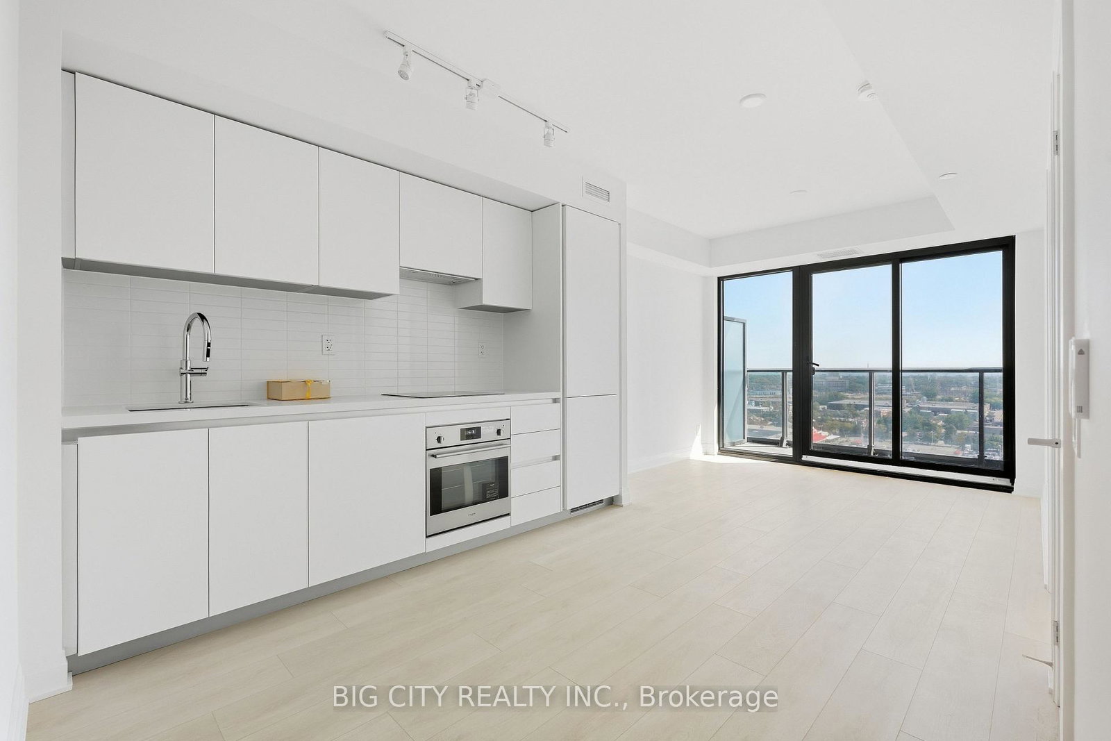 25-frederick-todd-way-toronto-east-york-ontario-c13833522