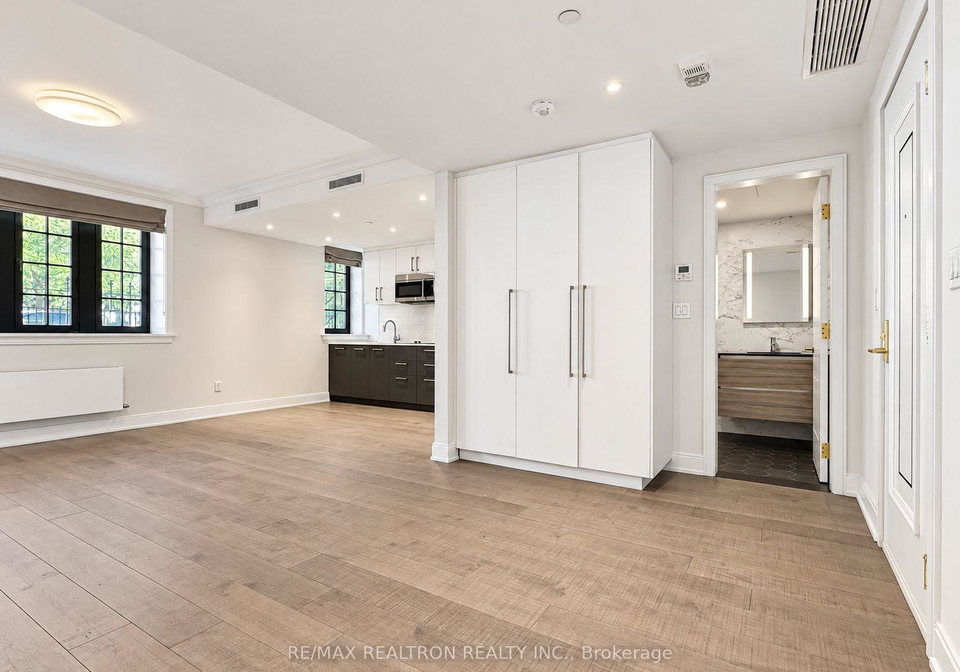 2-clarendon-avenue-toronto-toronto-ontario-c13833760