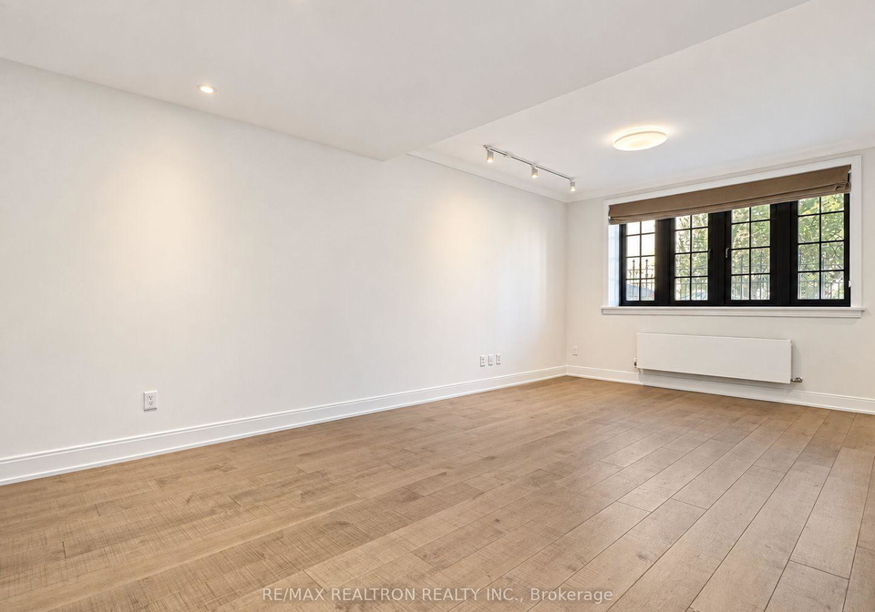 2-clarendon-avenue-toronto-toronto-ontario-c13833760