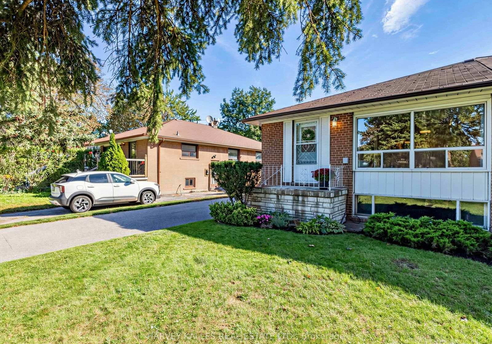70-pintail-crescent-toronto-north-york-ontario-c13834054