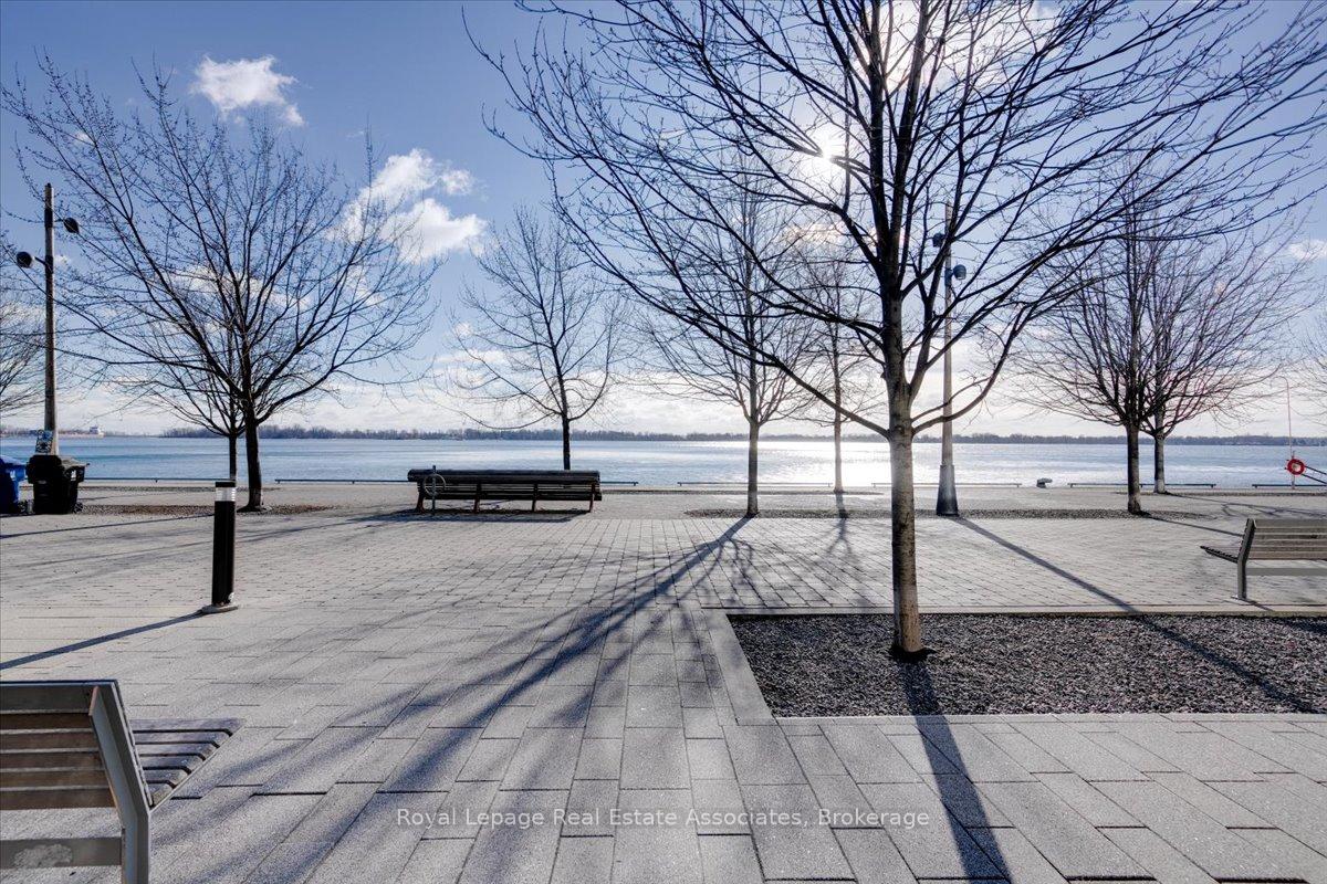 29-queens-quay-e-toronto-toronto-ontario-c13834598