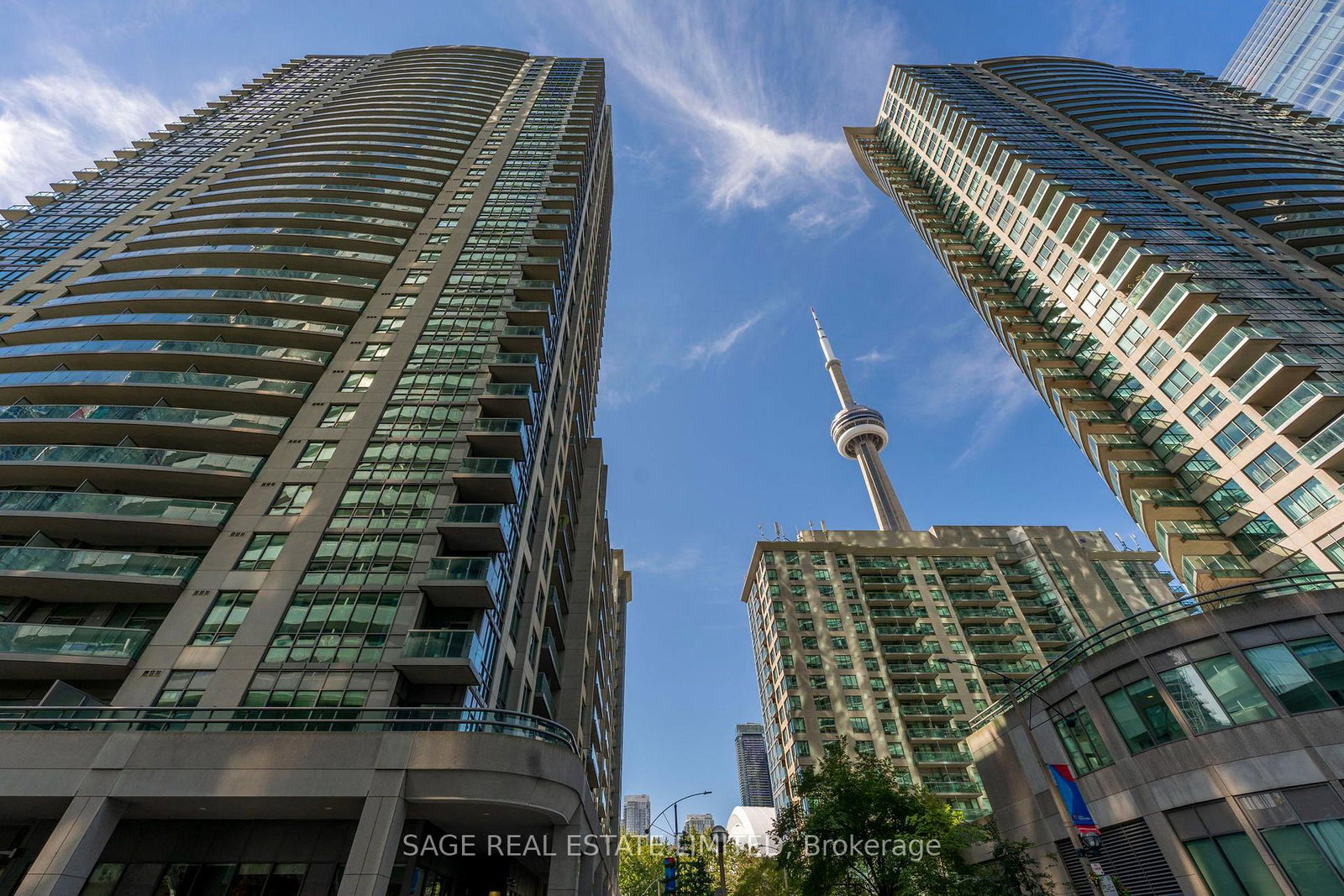 19-grand-trunk-crescent-toronto-toronto-ontario-c13835730