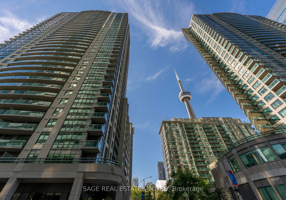19-grand-trunk-crescent-toronto-toronto-ontario-c13835730