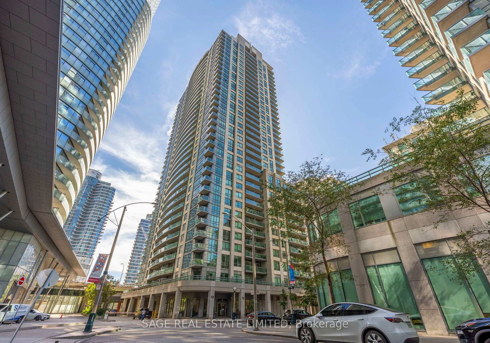 19-grand-trunk-crescent-toronto-toronto-ontario-c13835730