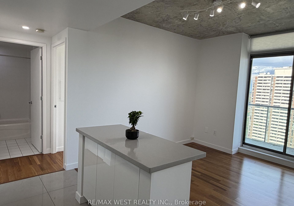 281-mutual-street-toronto-toronto-ontario-c13836448