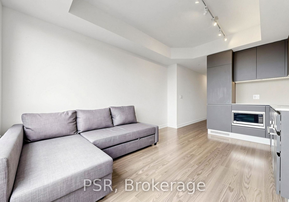 377-madison-avenue-toronto-toronto-ontario-c13836628