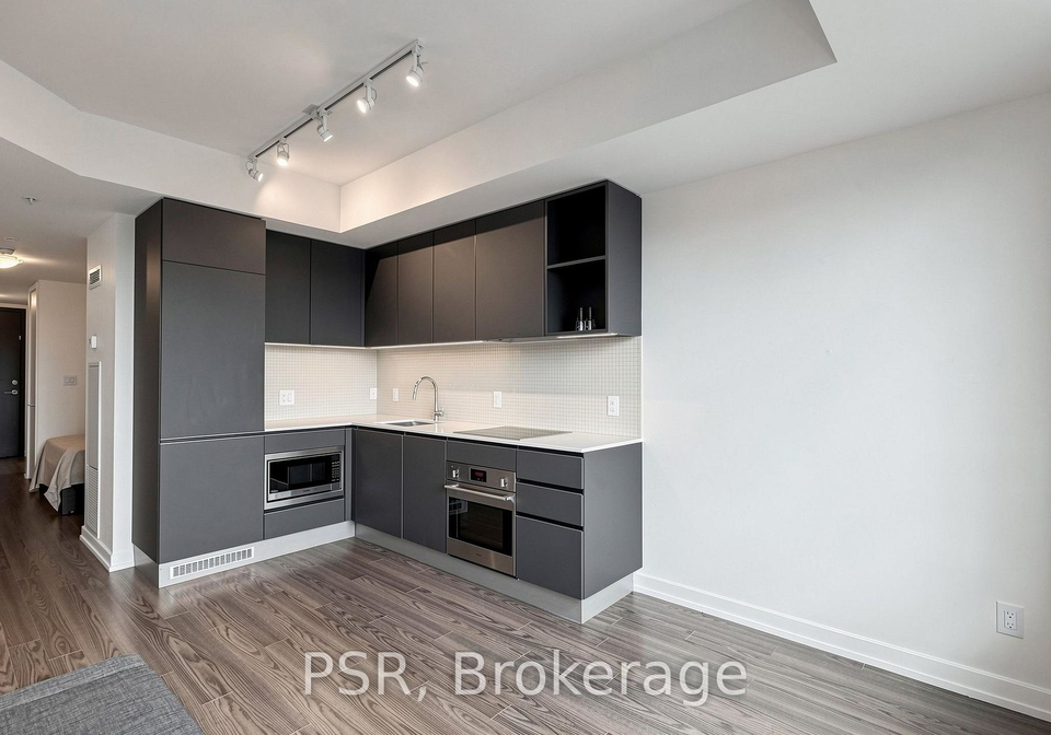 377-madison-avenue-toronto-toronto-ontario-c13836628