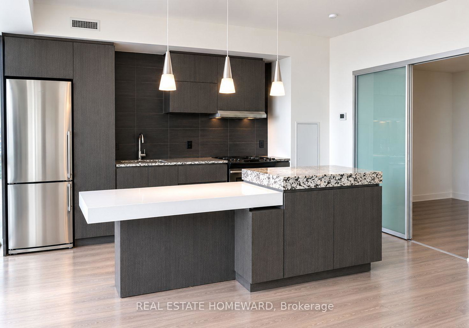 101-charles-street-e-toronto-toronto-ontario-c13837214
