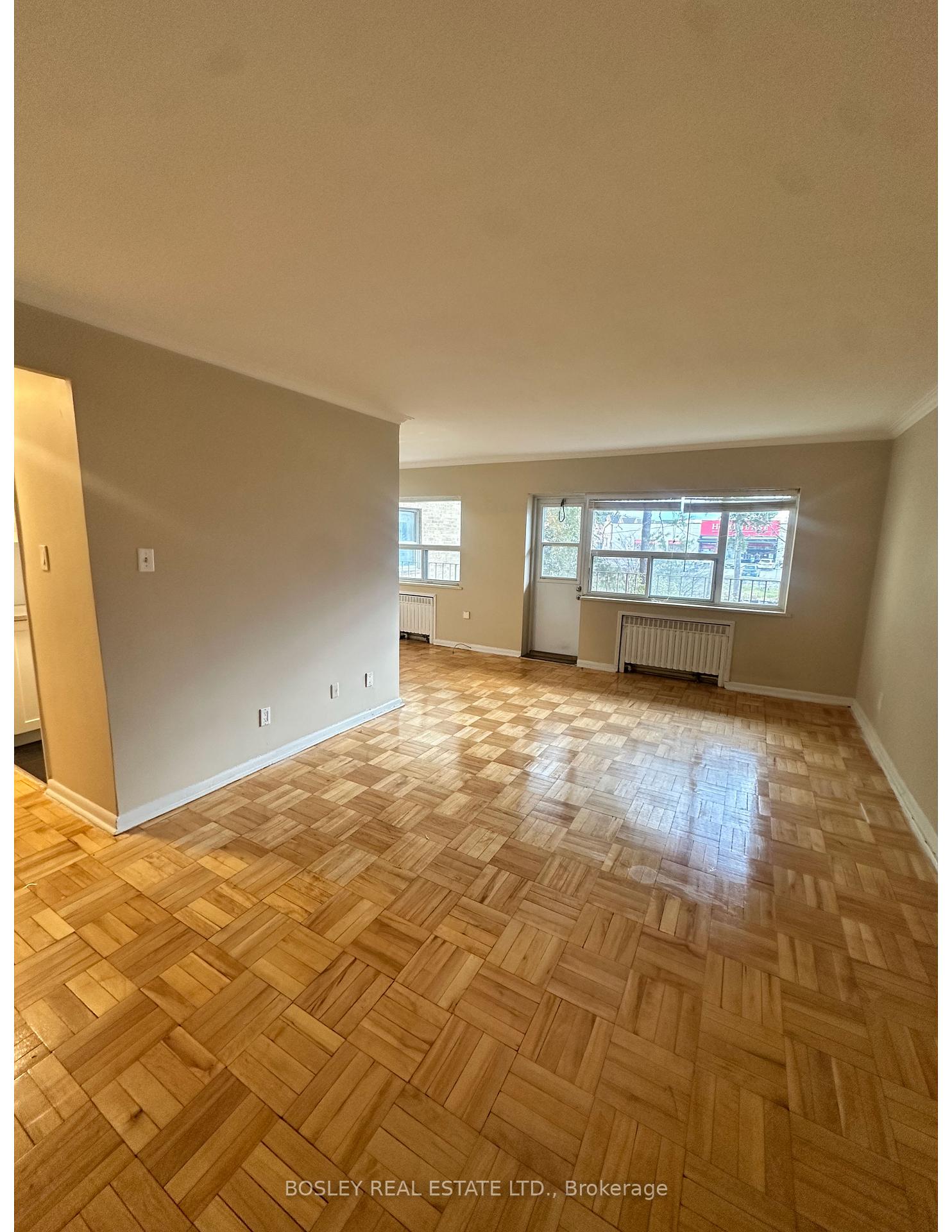 970-eglinton-avenue-e-toronto-east-york-ontario-c13837226