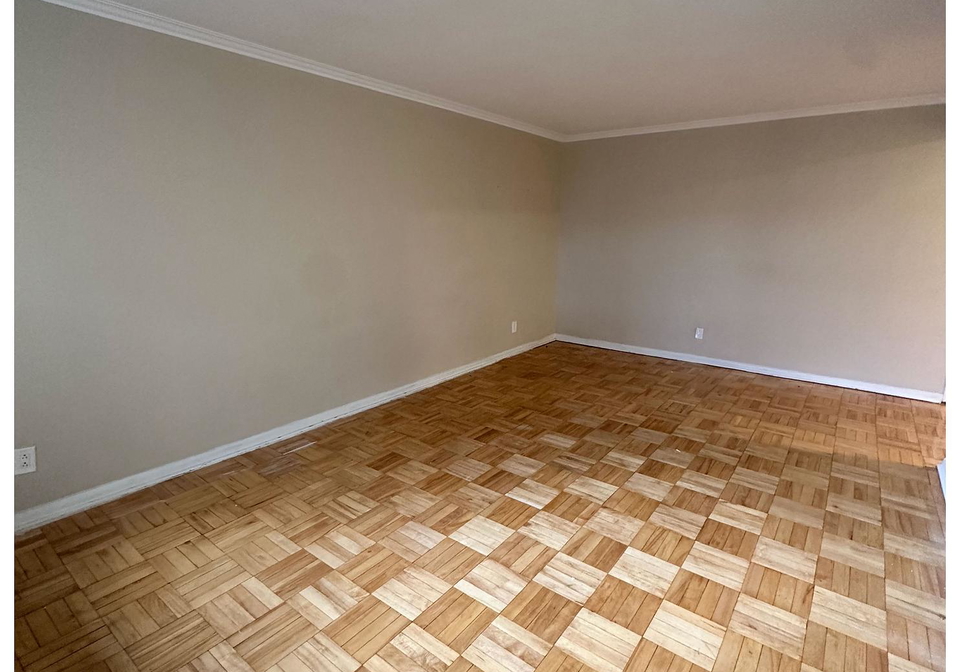970-eglinton-avenue-e-toronto-east-york-ontario-c13837226