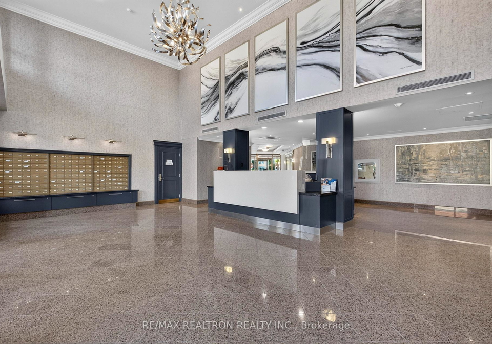 2-clairtrell-road-nw-toronto-north-york-ontario-c13838188