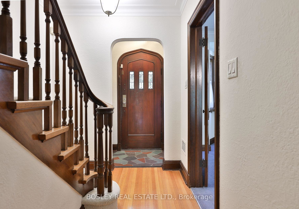 61-hanna-road-toronto-east-york-ontario-c13838276
