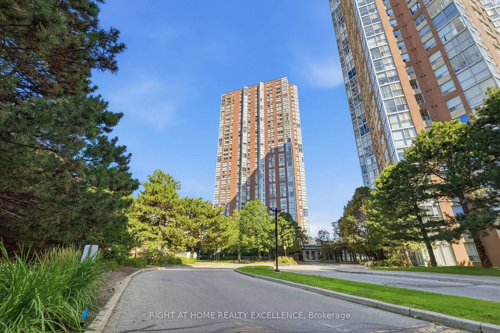 7-concorde-place-toronto-north-york-ontario-c13838658