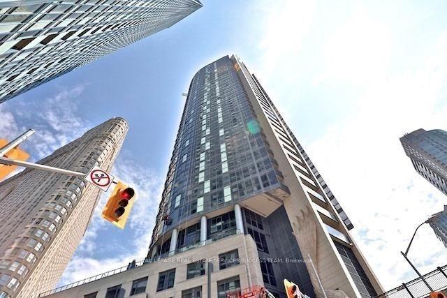 1-the-esplanade-toronto-toronto-ontario-c13839474