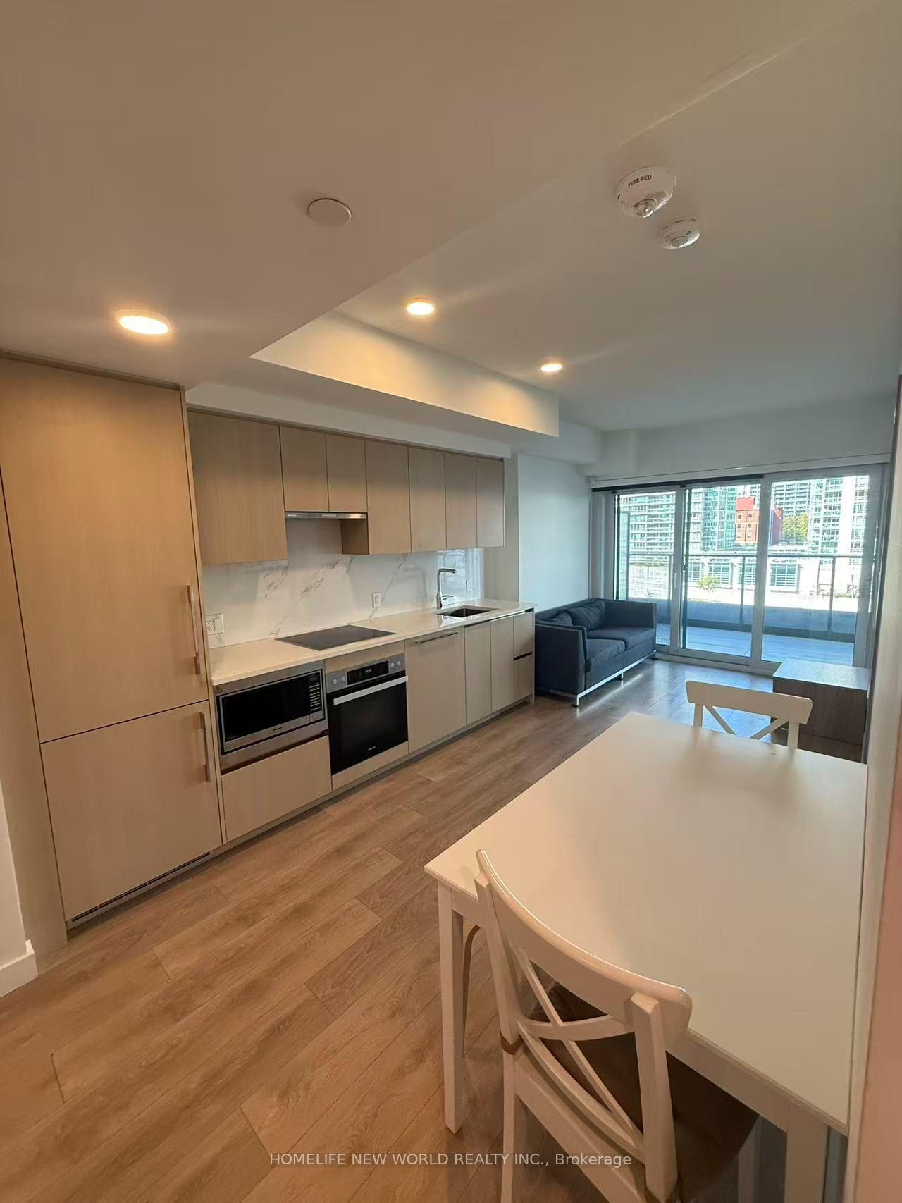 1-concord-cityplace-way-toronto-toronto-ontario-c13839790