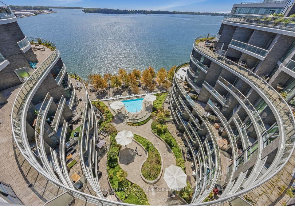 1-edgewater-drive-toronto-toronto-ontario-c13839860