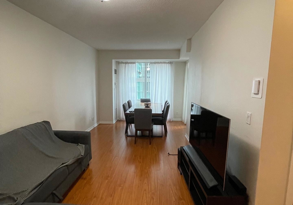 300-bloor-street-e-toronto-toronto-ontario-c13839952