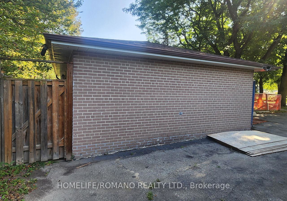 14-threadneedle-crescent-toronto-north-york-ontario-c13840234