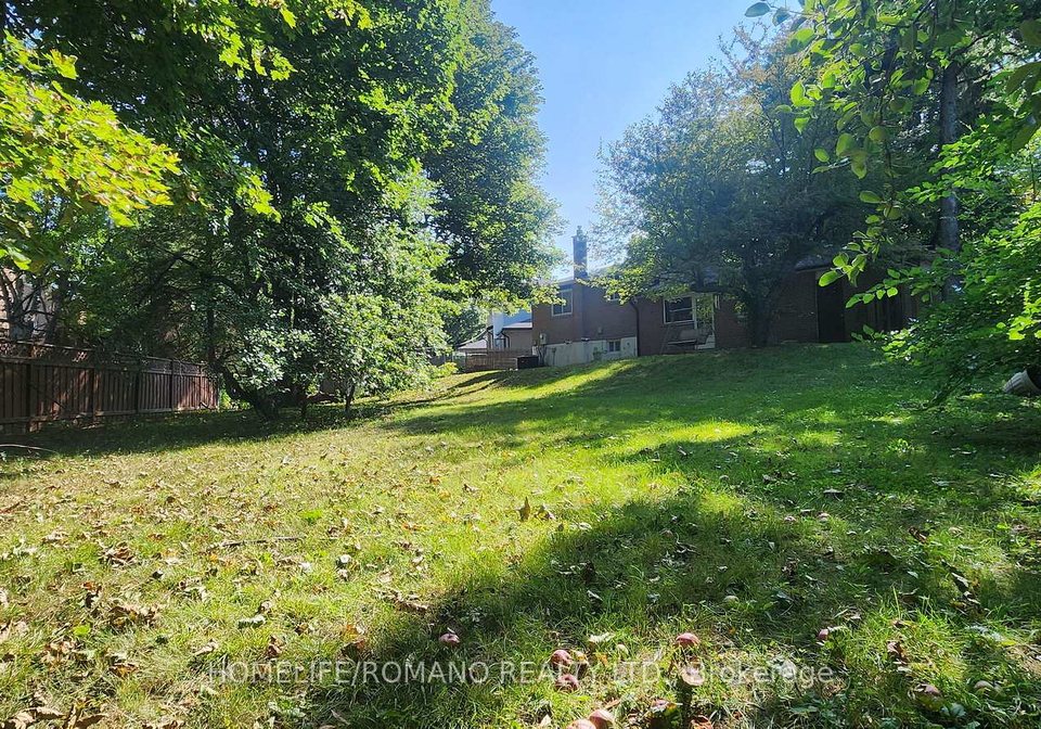 14-threadneedle-crescent-toronto-north-york-ontario-c13840234