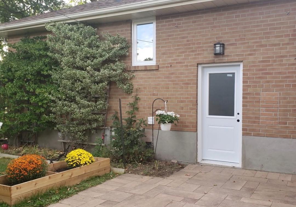 8-hazelglen-avenue-toronto-toronto-ontario-c13840384