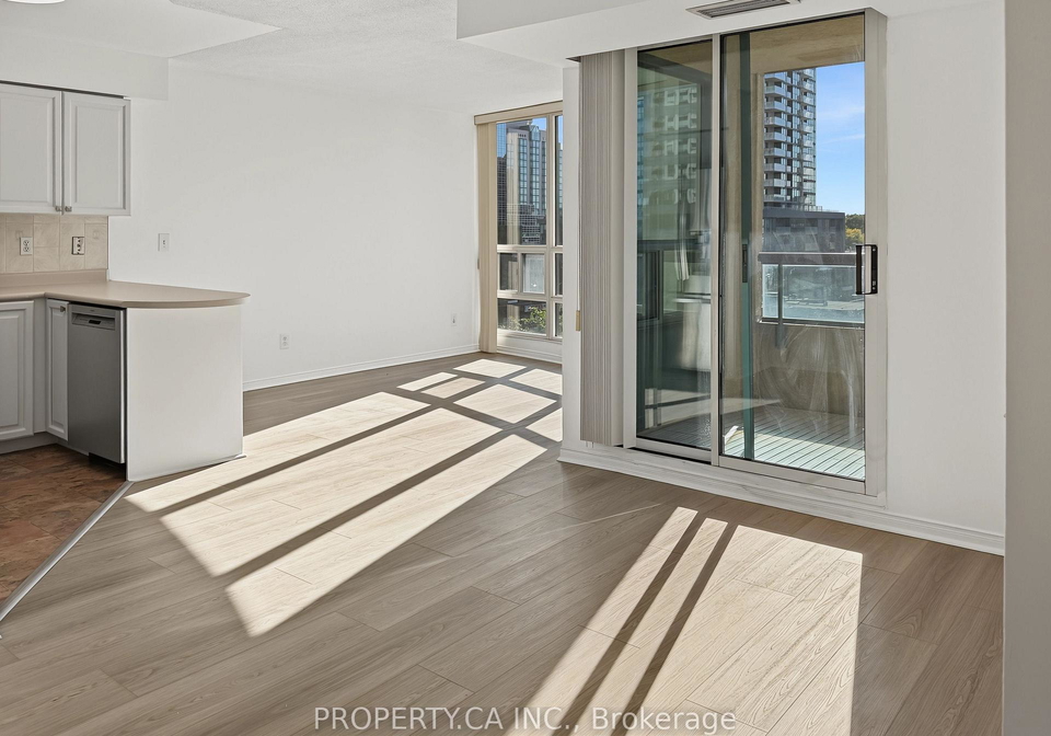 238-doris-avenue-toronto-north-york-ontario-c13840472