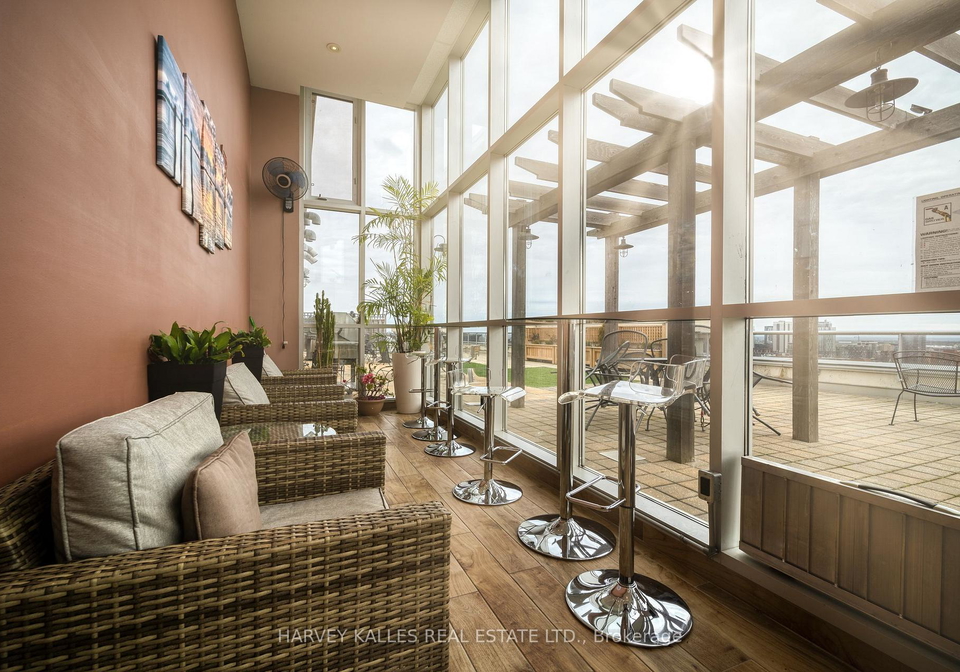 225-wellesley-street-e-toronto-toronto-ontario-c13841274