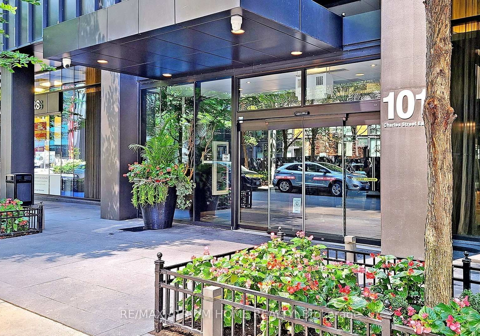 101-charles-street-e-toronto-toronto-ontario-c13842204