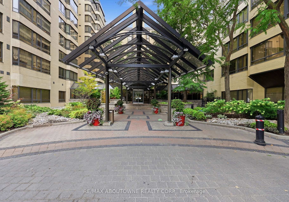 280-simcoe-street-toronto-toronto-ontario-c13842640